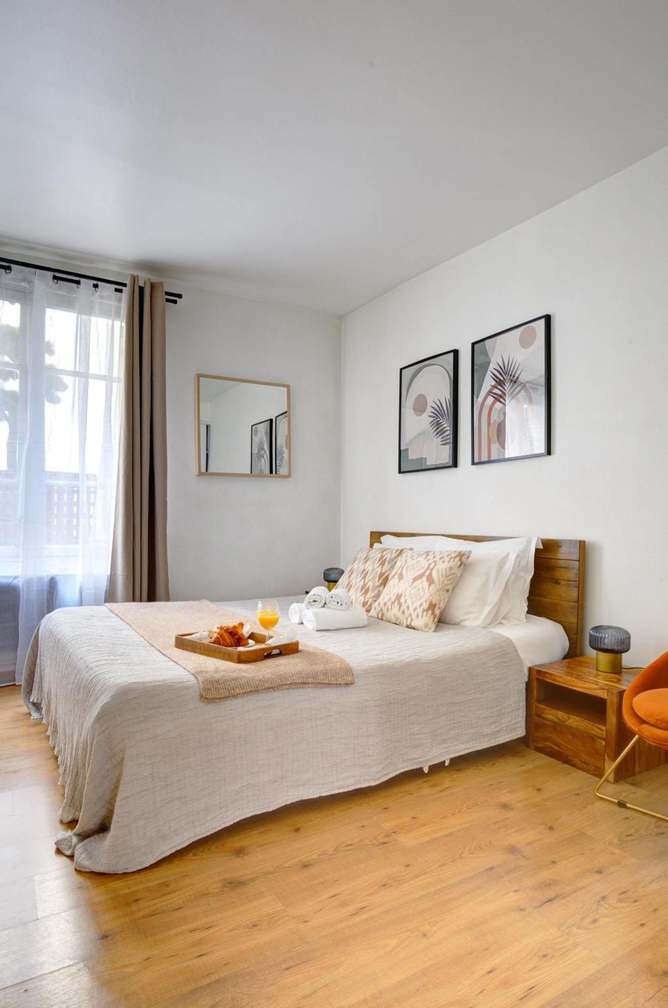 Bnbnova - Eiffel Tower & Champ De Mars Apartment Paris