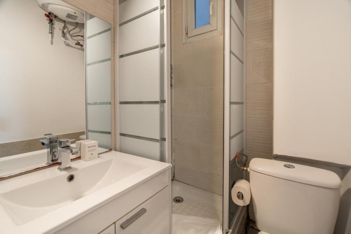Charming Near Sacre-coeur Apartment Paris