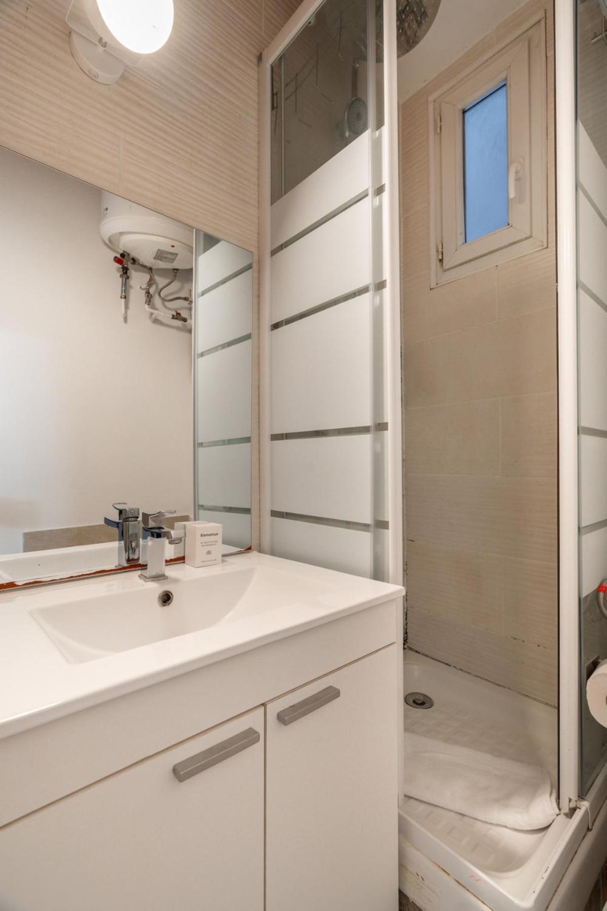Charming Near Sacre-coeur Apartment *