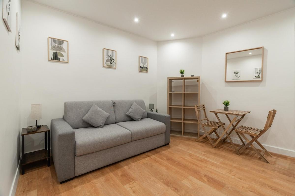 Charming Near Sacre-coeur Apartment Paris