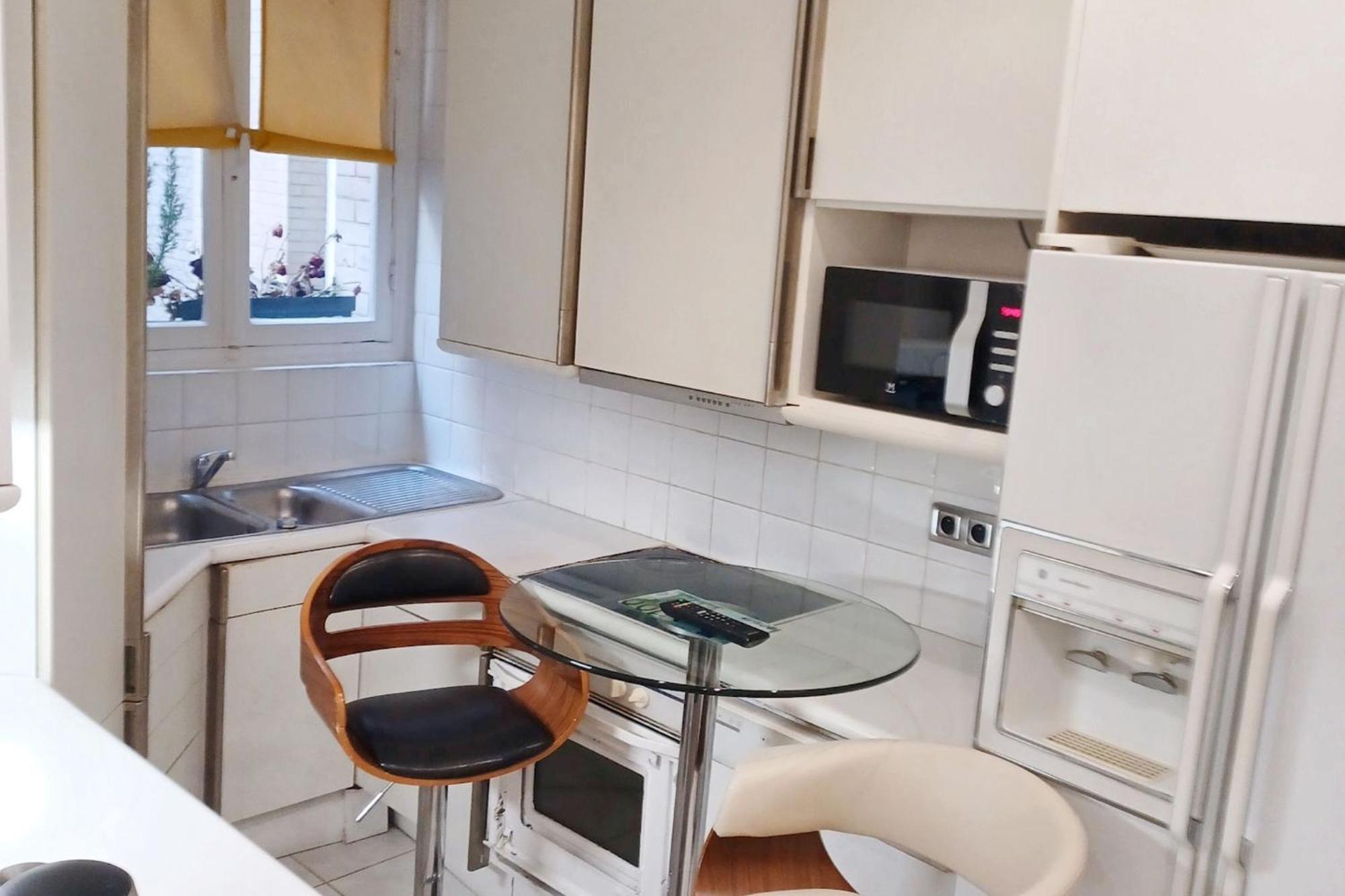 Cosy A Trocadero 60 M² Parkingel Apartment