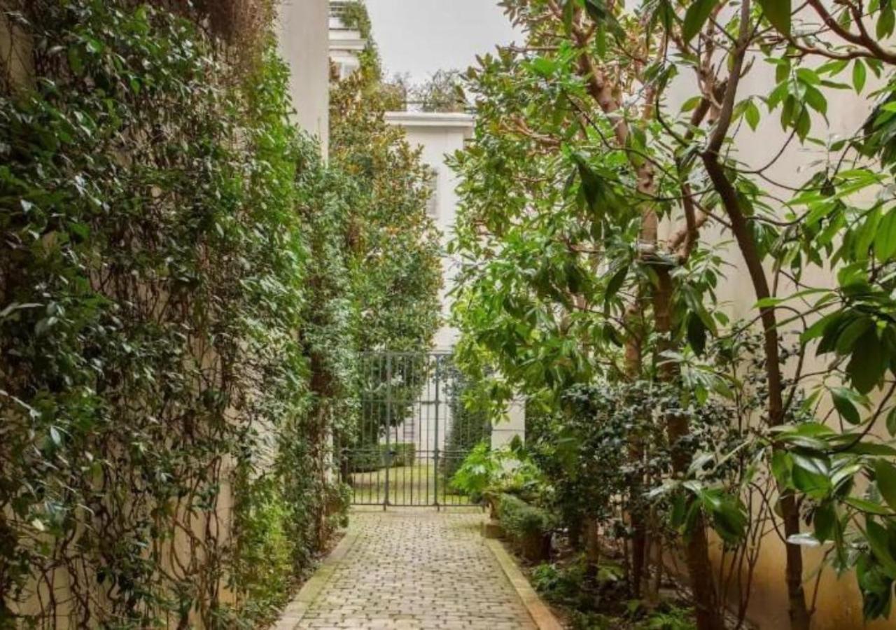 Hidden Beauty - Calm & Verdant - Orsay Museum Apartment