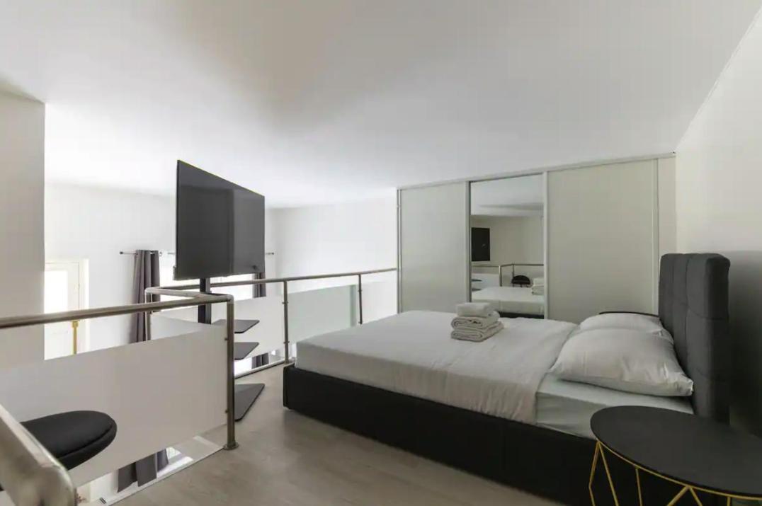 Hsh Kleber Arc De Triomphe Charming Duplex Apartment Paris
