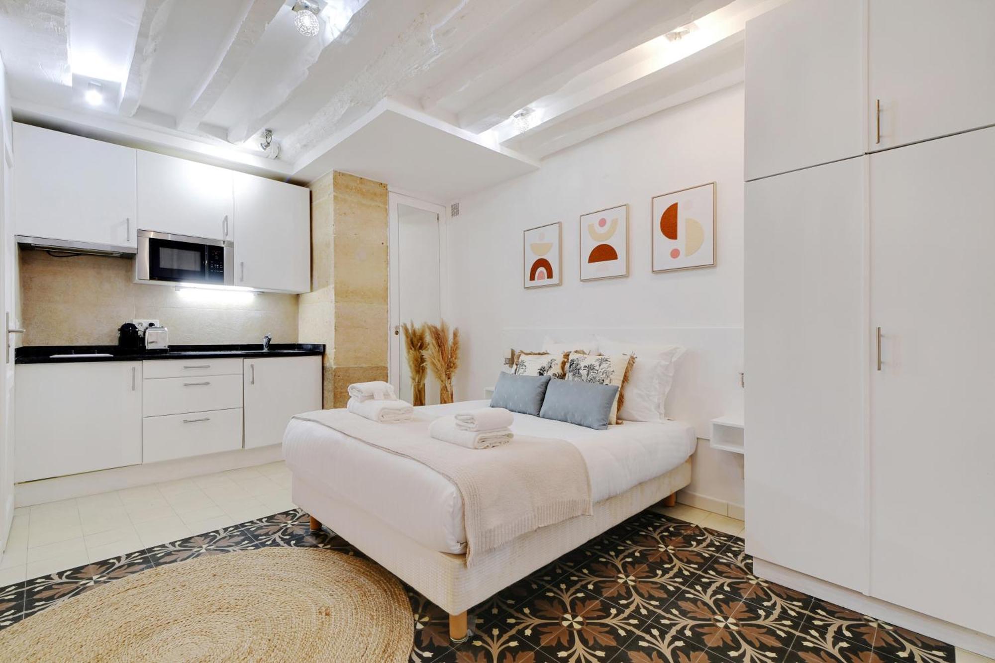 Pick A Flat's In Bastille - Rue Amelot * Paris