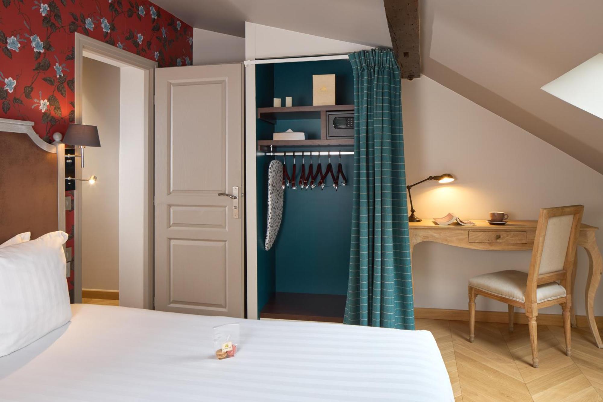 Hotel Le Robinet D'or Canal Saint Martin Paris