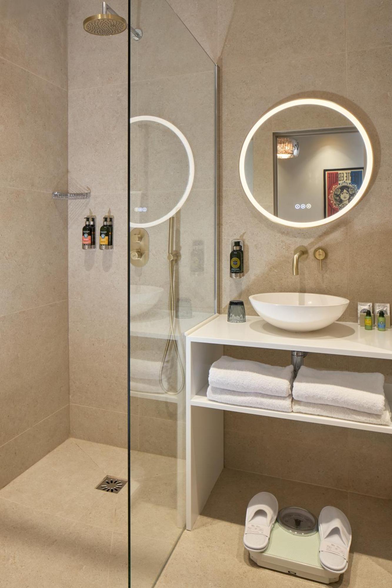 Hotel Le Robinet D'or Canal Saint Martin 3*