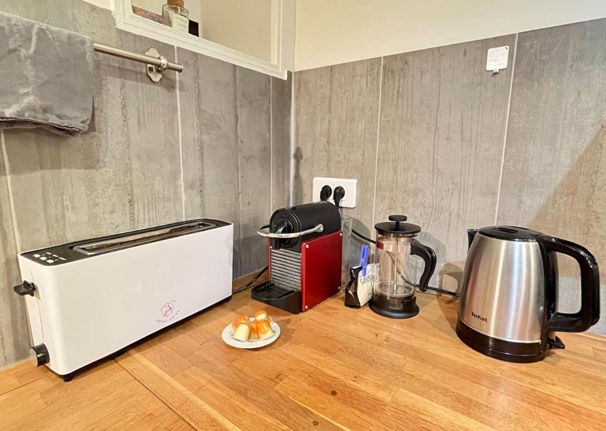 Bel En Plein Montmartre Ideal Pour 2 A 4 Personnes Apartment Paris