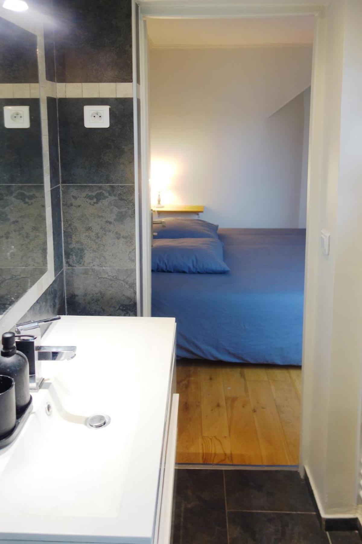 Bel En Plein Montmartre Ideal Pour 2 A 4 Personnes Paris
