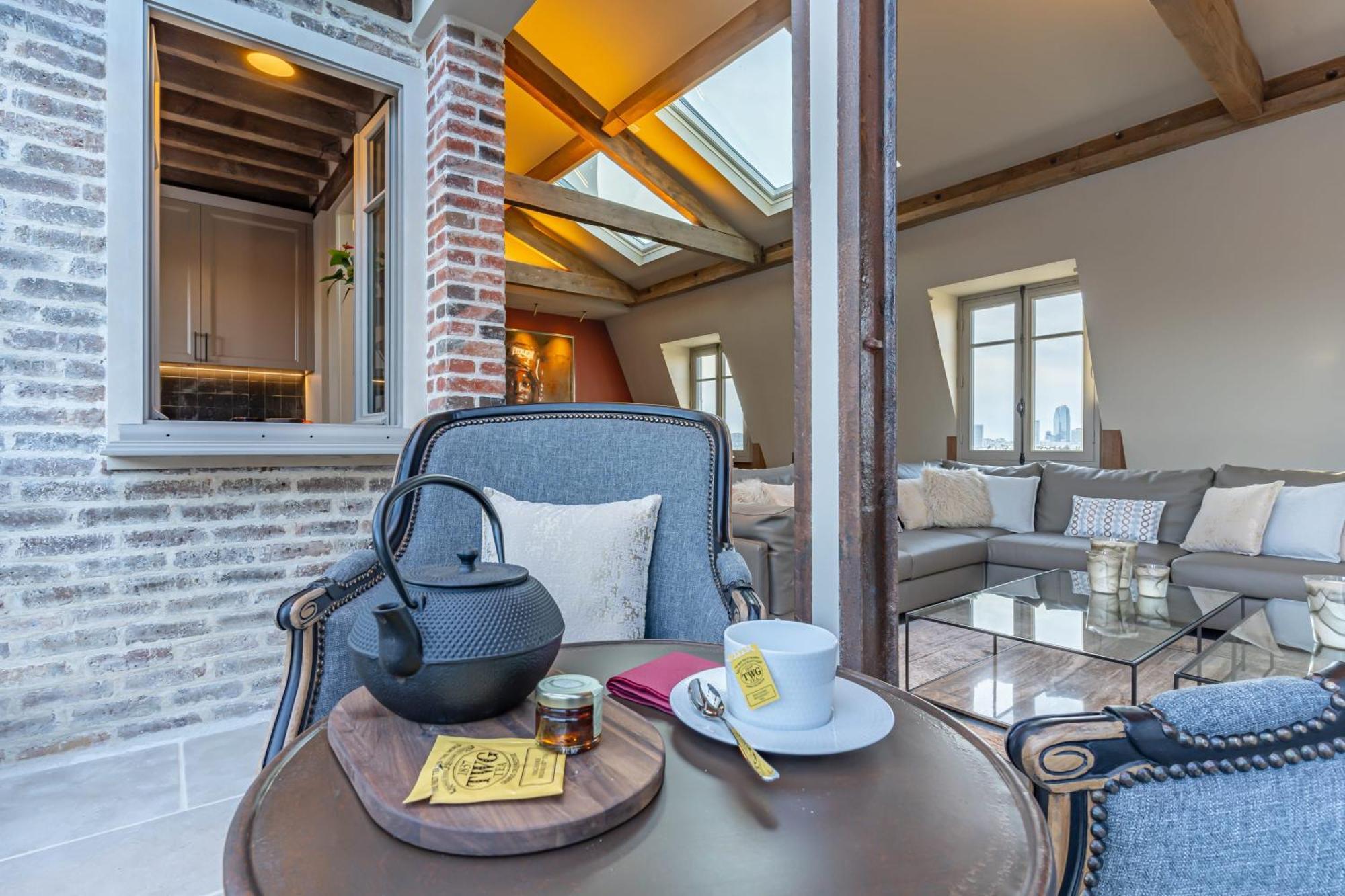 Lovely Penthouse With Terrasse Appartement Paris