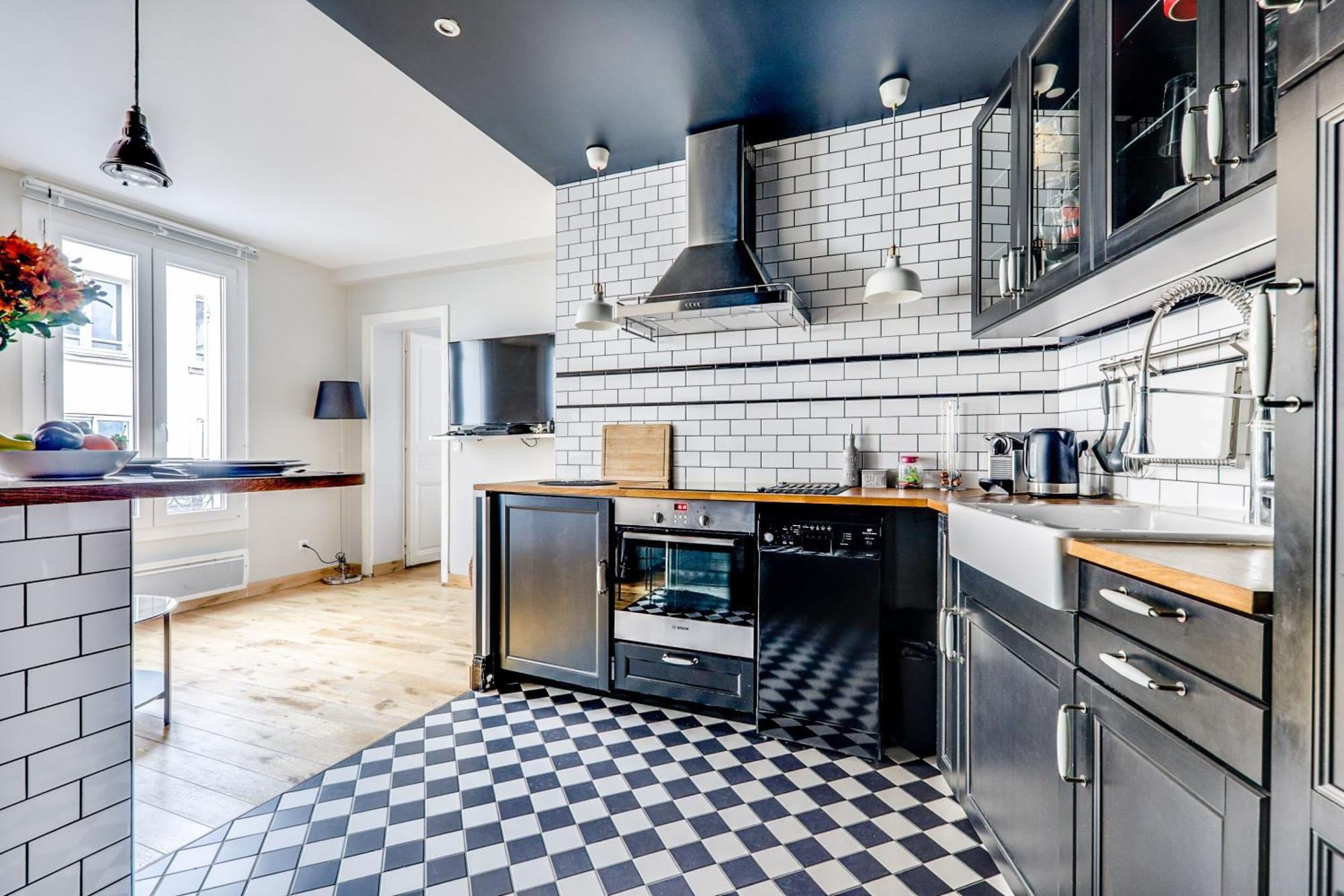 Ac & 10min From Marais L Center Of