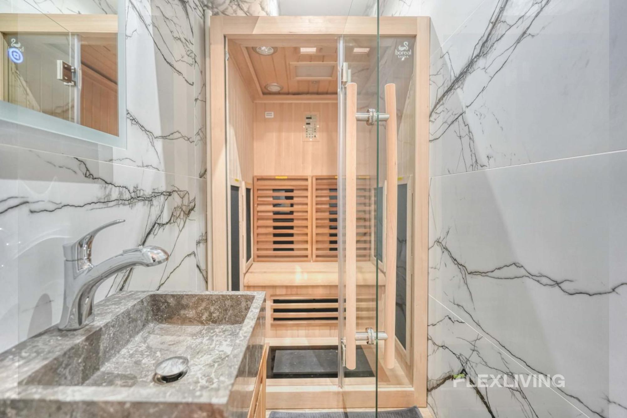Flexliving - Whole House - Vincent Auriol Apartment *