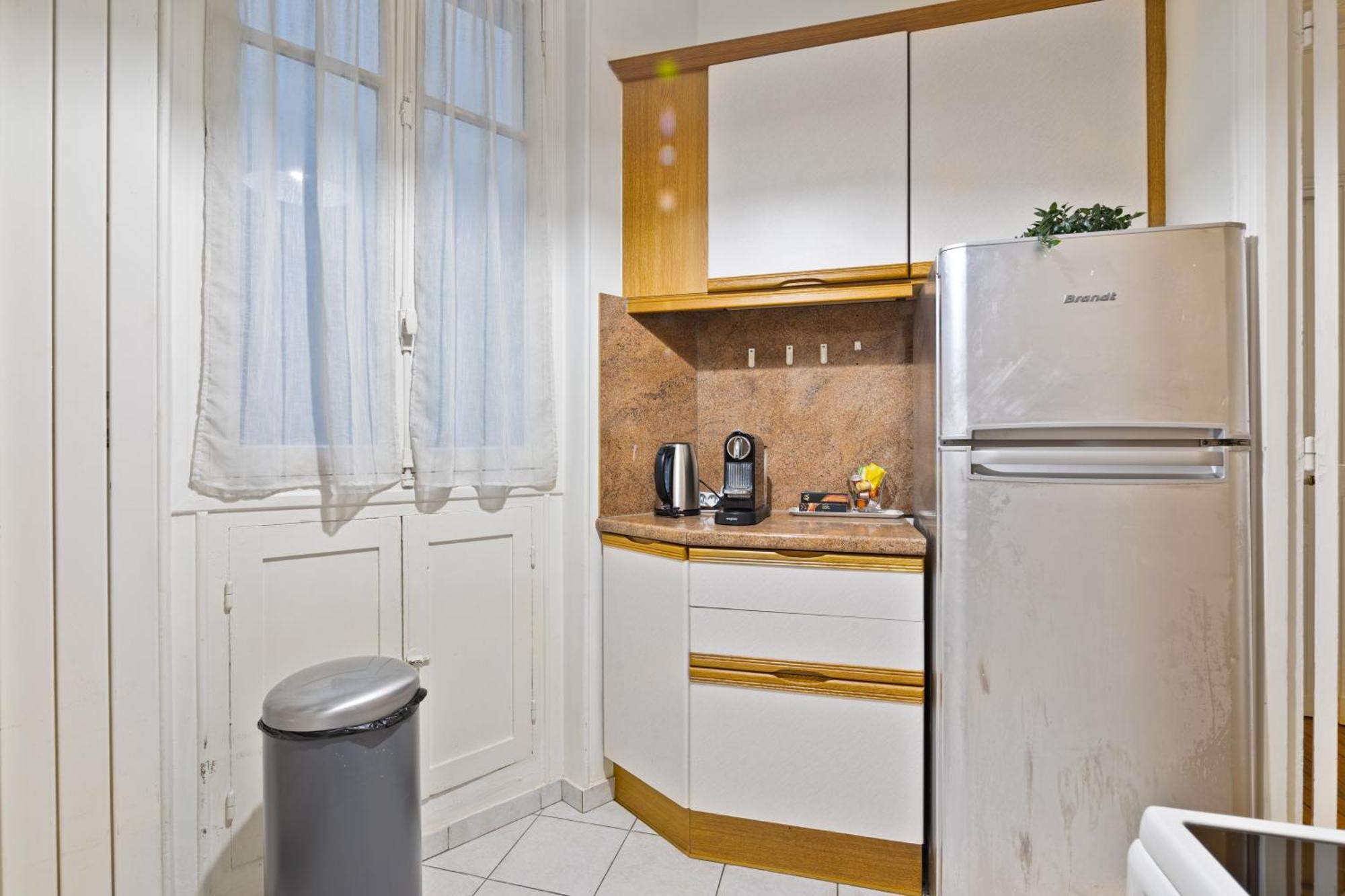Superb Quartier Pantheon 4 Apartment
