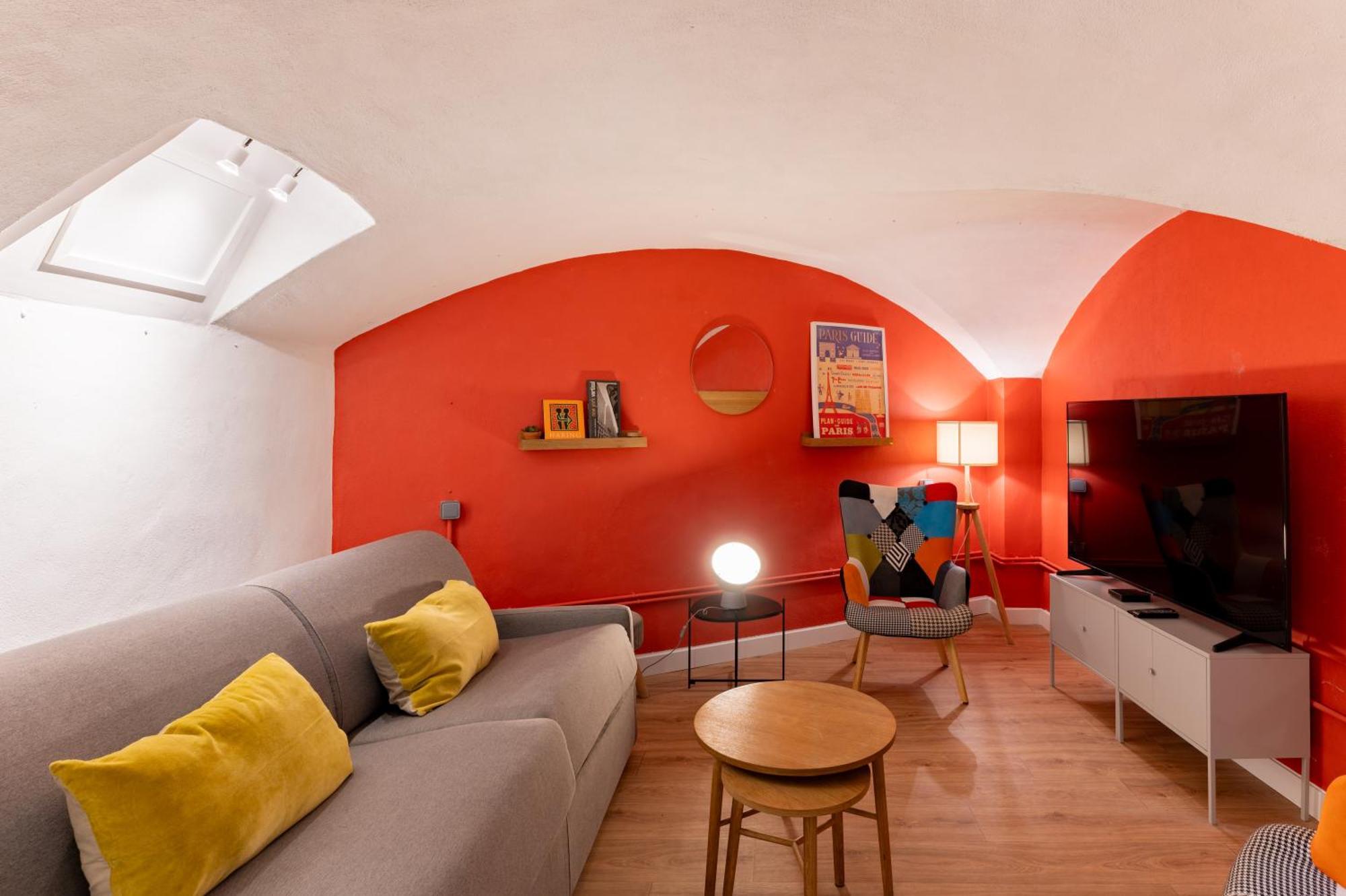 Saint Germain Sartre Apartment *