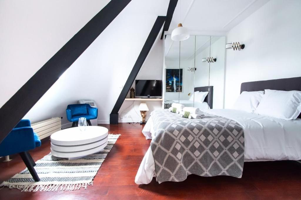 Cia - Avenue Hoche Apartment *