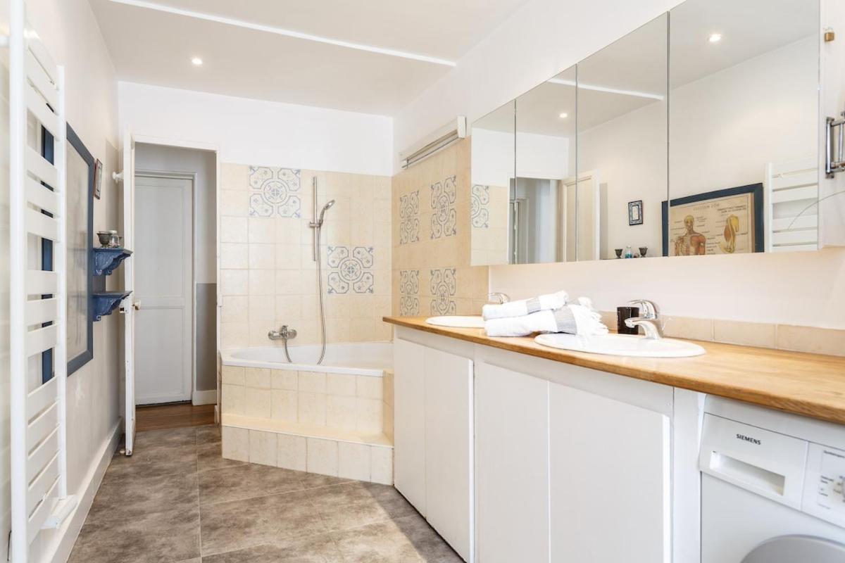 Mon - Vrai Parisien - Centre- Cosy Modern & Comfort - Free Travel Guide - Speciale Famille - Special Offer Apartment Paris