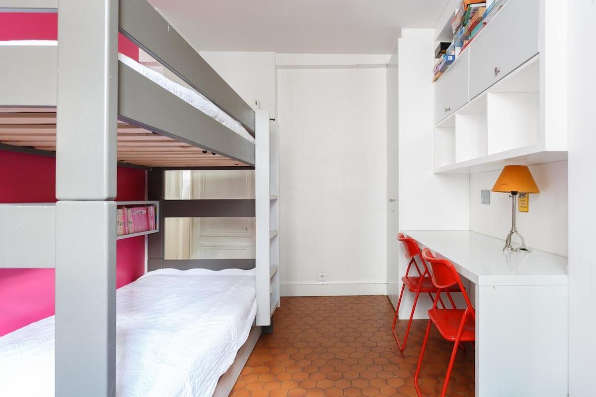 Mon - Vrai Parisien - Centre- Cosy Modern & Comfort - Free Travel Guide - Speciale Famille - Special Offer Apartment Paris