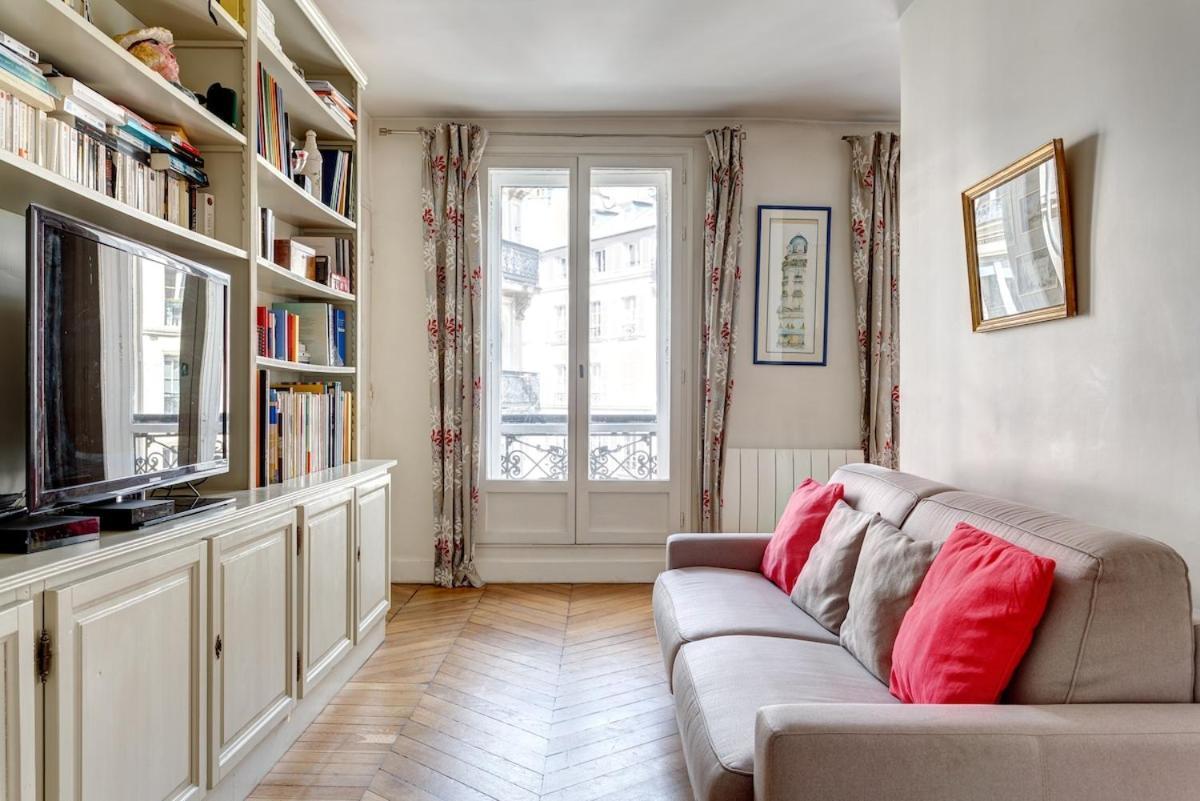 Mon - Vrai Parisien - Centre- Cosy Modern & Comfort - Free Travel Guide - Speciale Famille - Special Offer Apartment