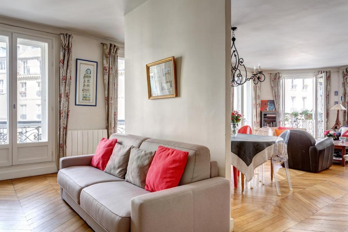Mon - Vrai Parisien - Centre- Cosy Modern & Comfort - Free Travel Guide - Speciale Famille - Special Offer Apartment Paris