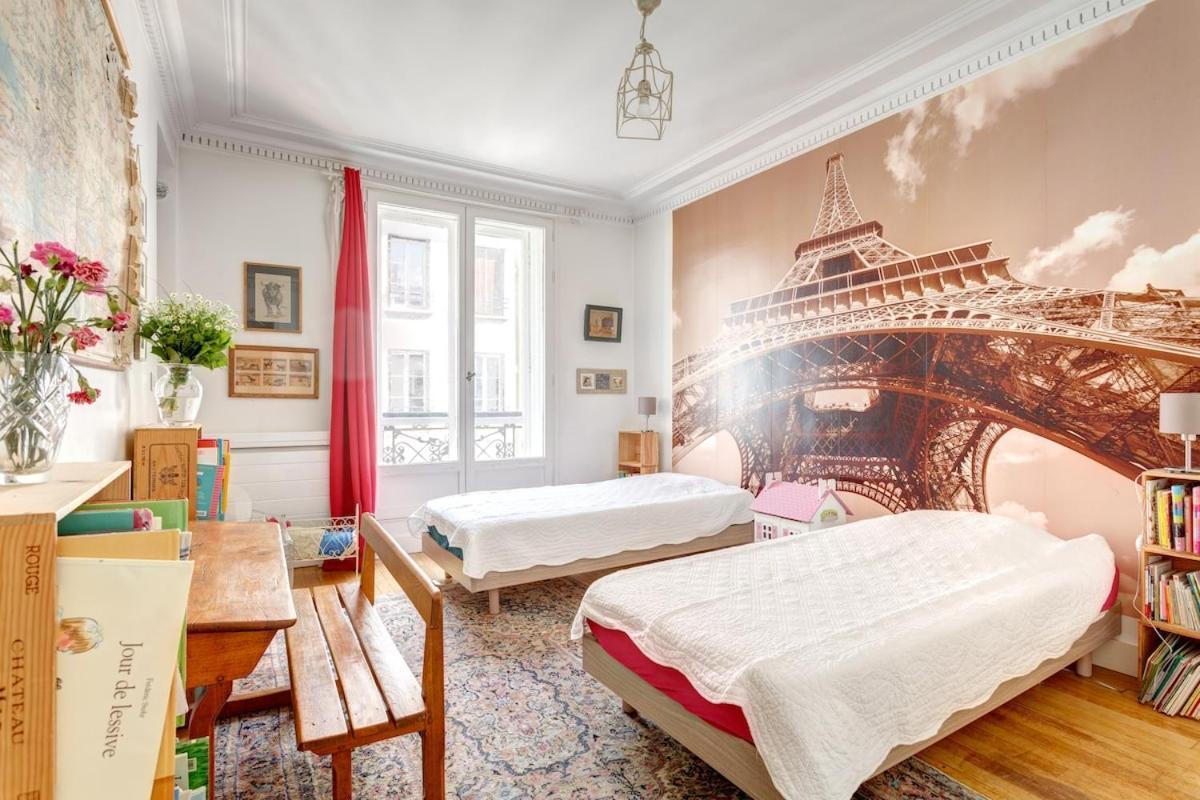 Apartment Mon - Vrai Parisien - Centre- Cosy Modern & Comfort - Free Travel Guide - Speciale Famille - Special Offer *