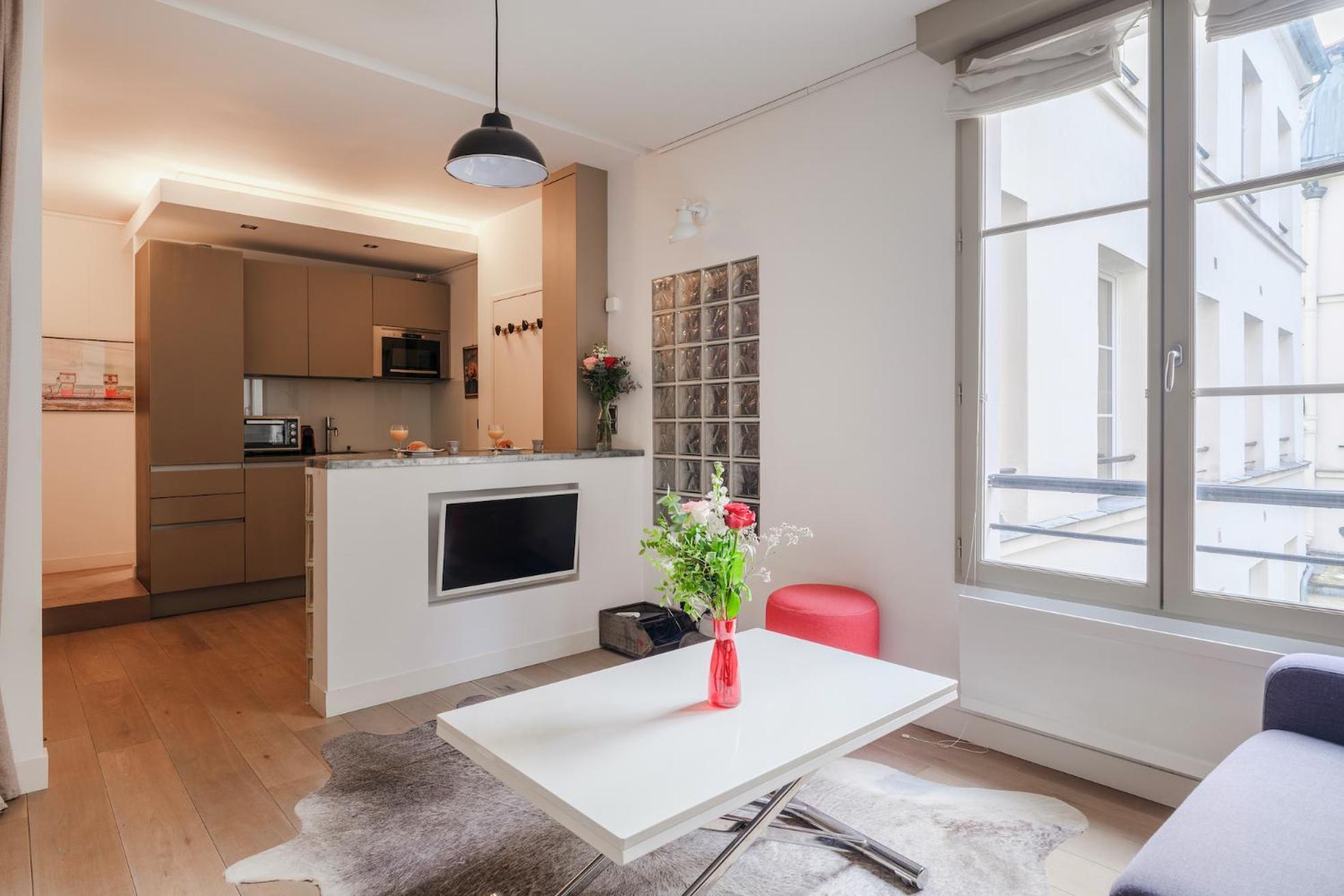 Marais Bouquet Apartment *