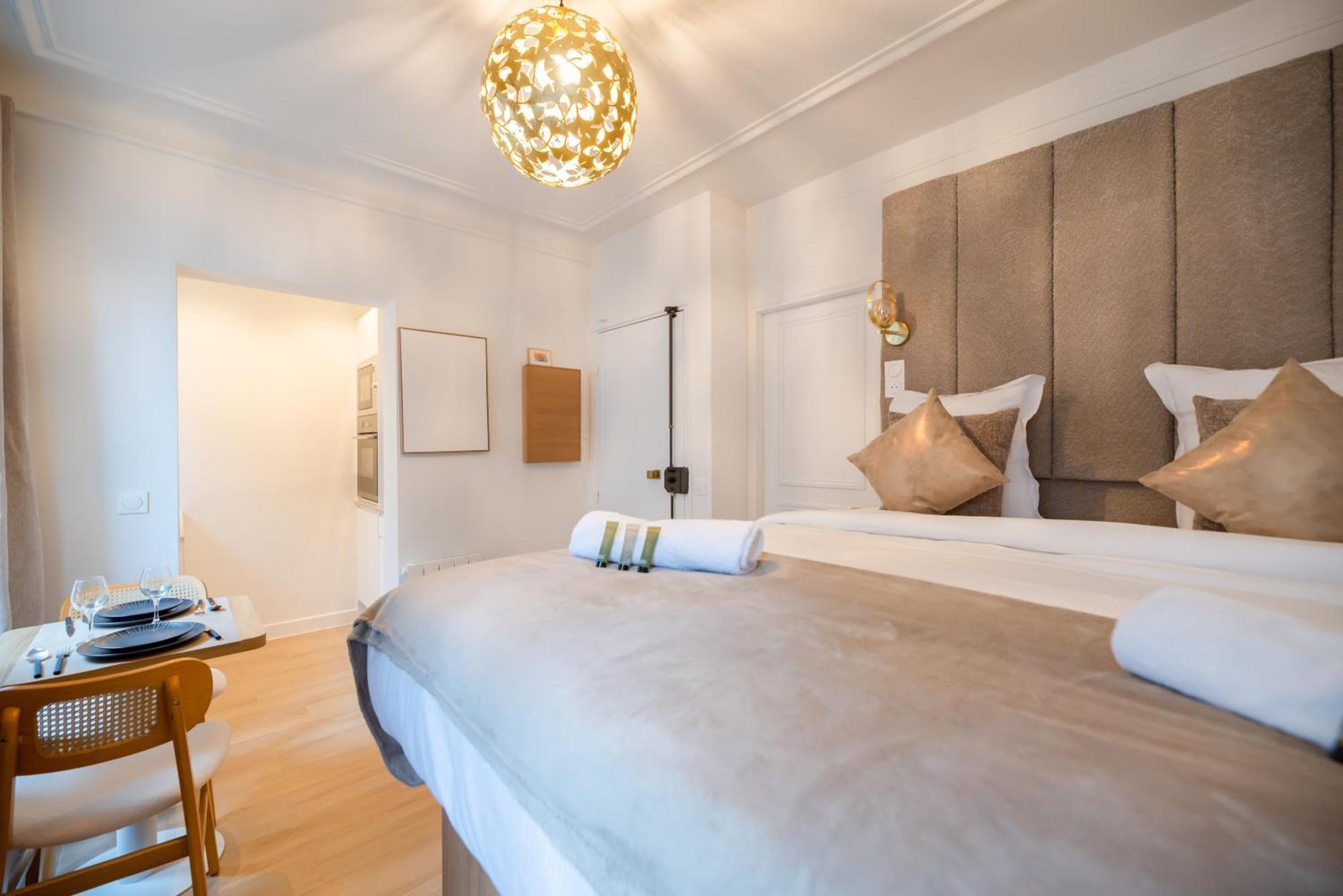 Apartment Cia - De L'etoile Paris