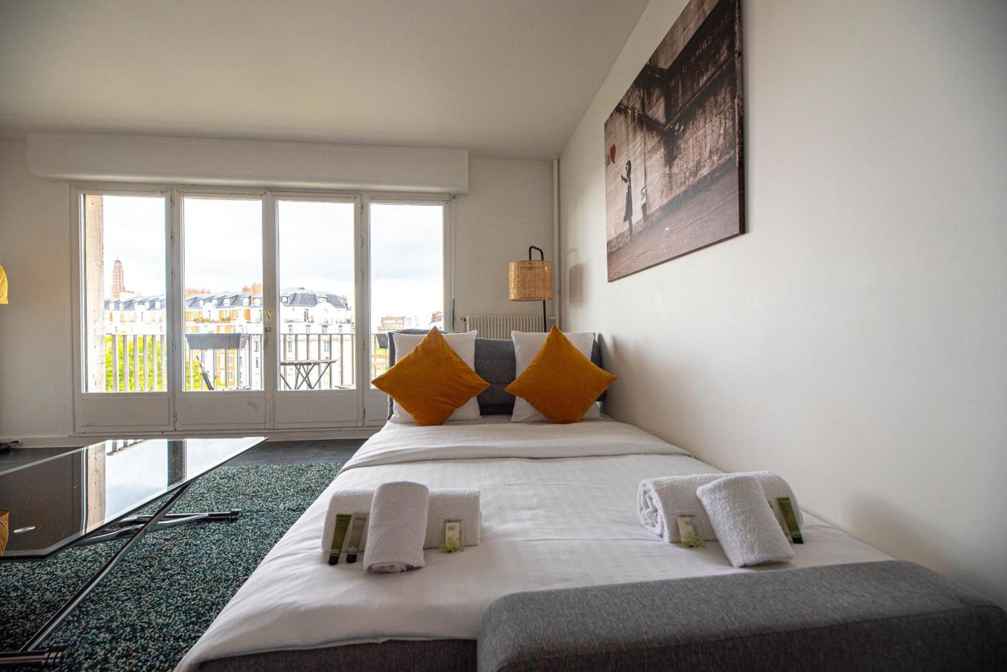 Cia - Pereire, Spacious Flat With Balcony
