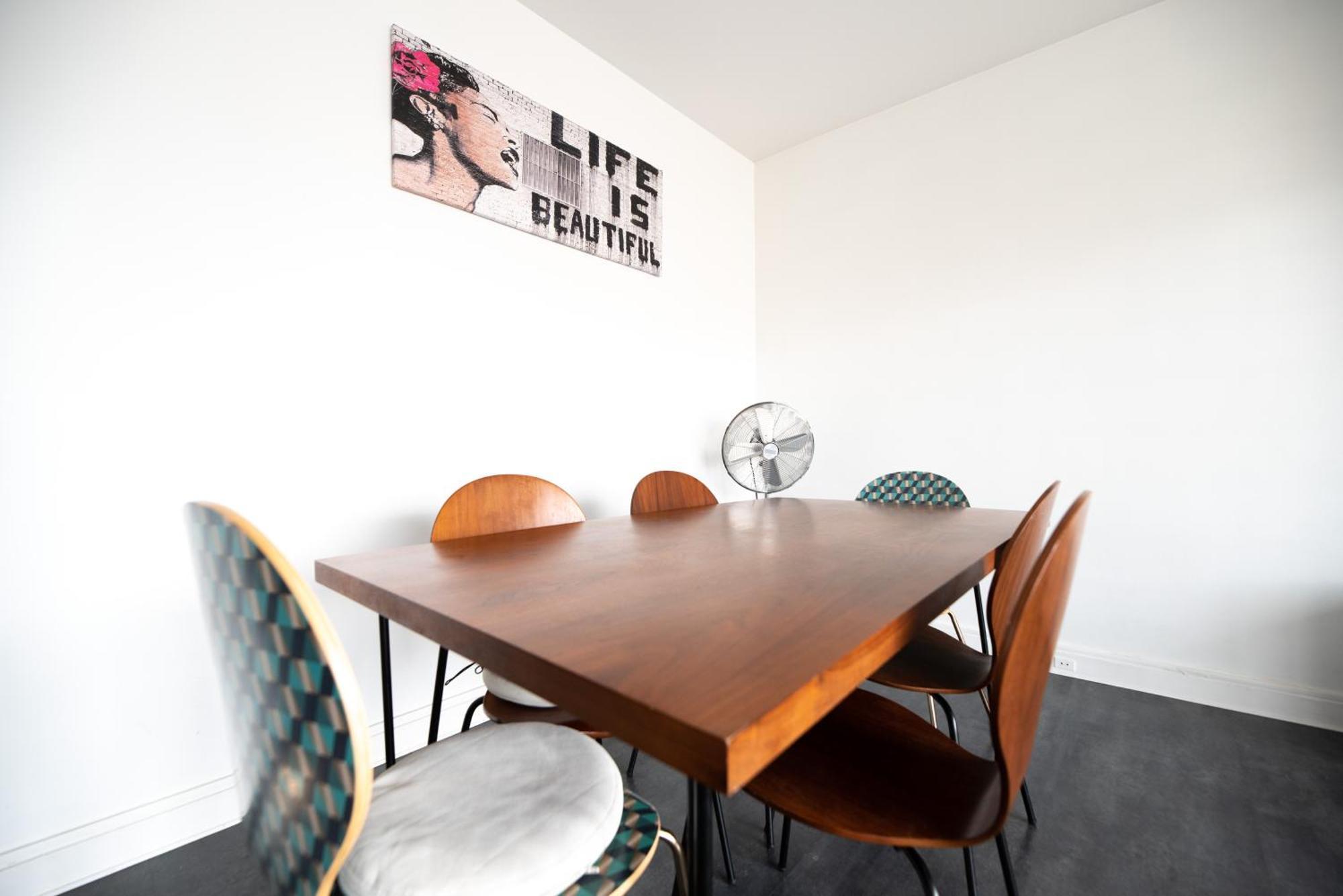 Cia - Pereire, Spacious Flat With Balcony Paris