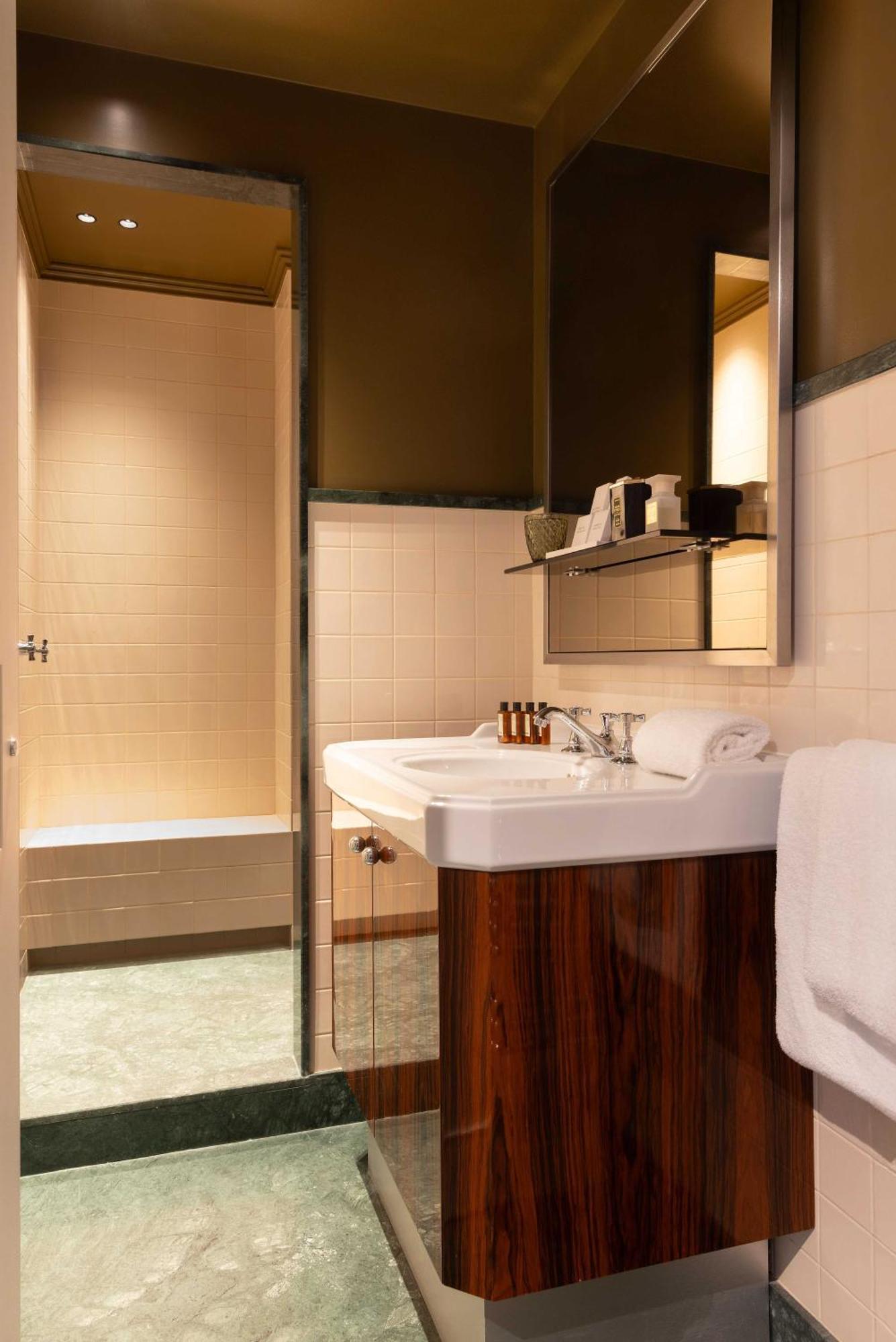 Residense Bourbon Bourgogne Apartment Paris