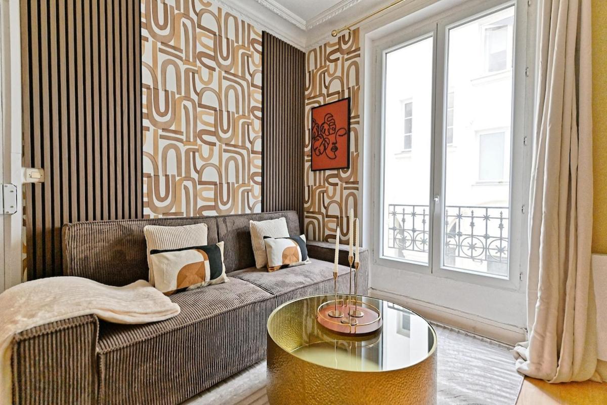 Beautiful Bright In Apartment