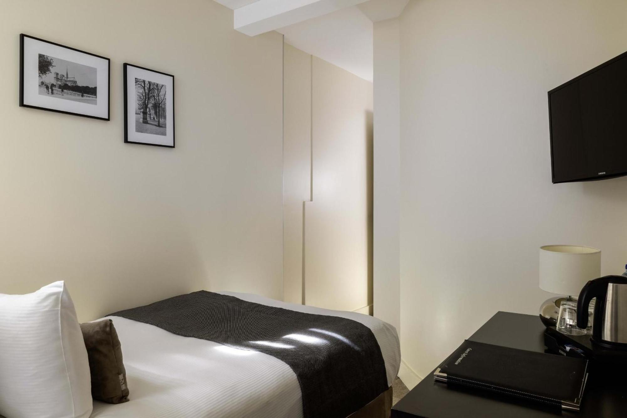 Elysees Bassano 4*