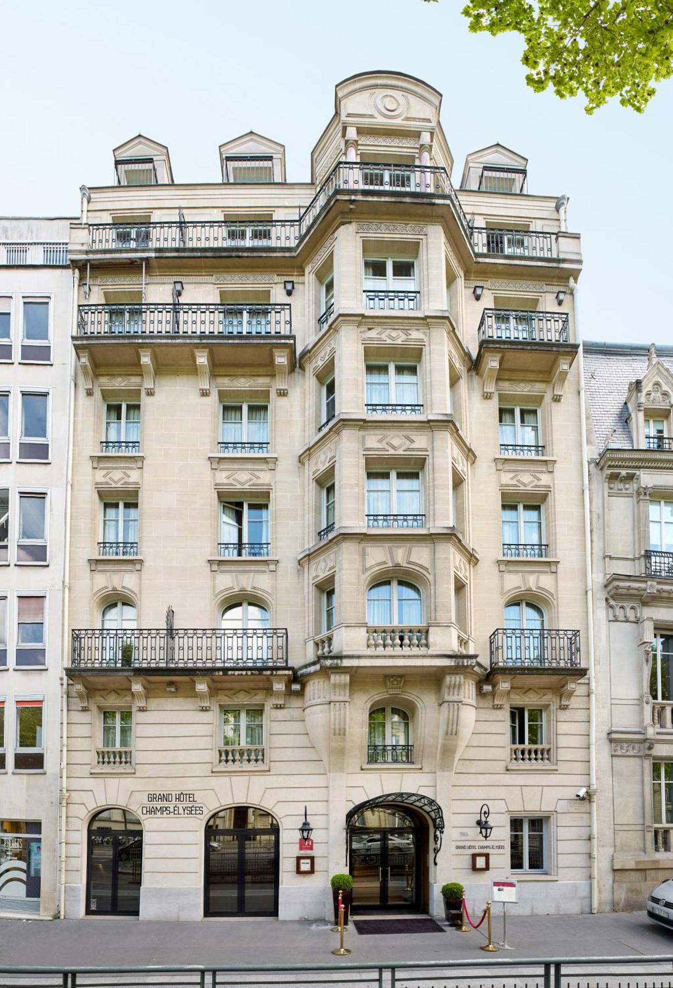 Hotel Grand Champs-elysees Paris