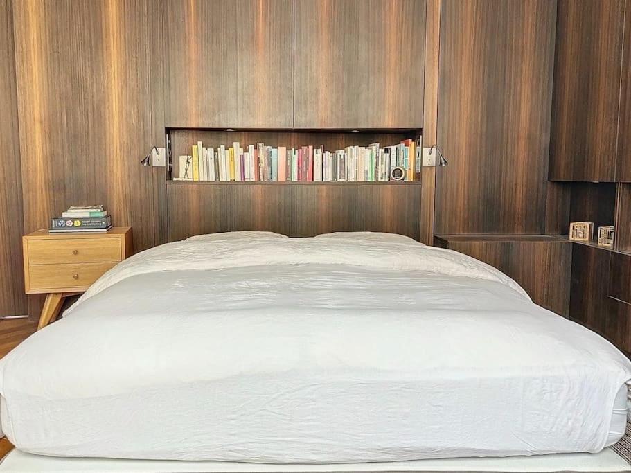 Anvers Apartment Paris