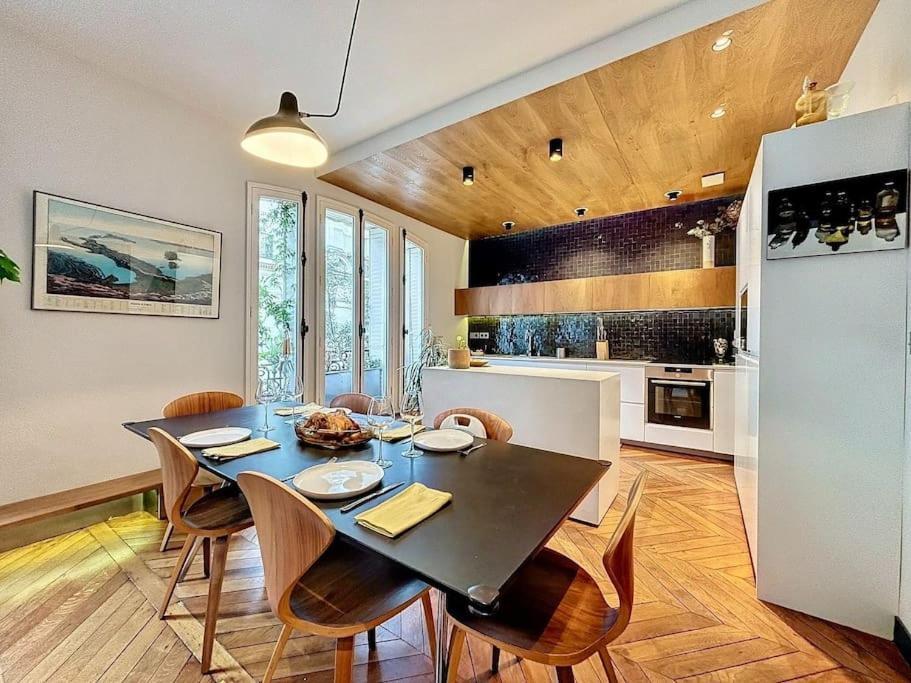 Anvers Apartment Paris