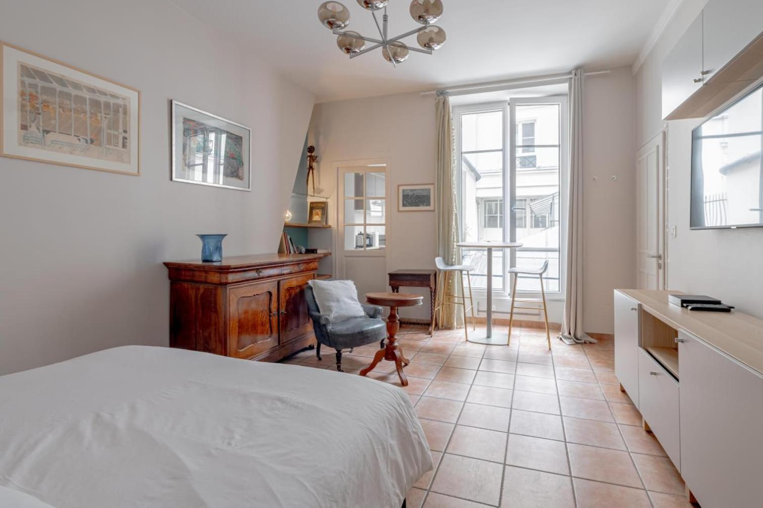 Apartment Serenity By Suitehomeparis