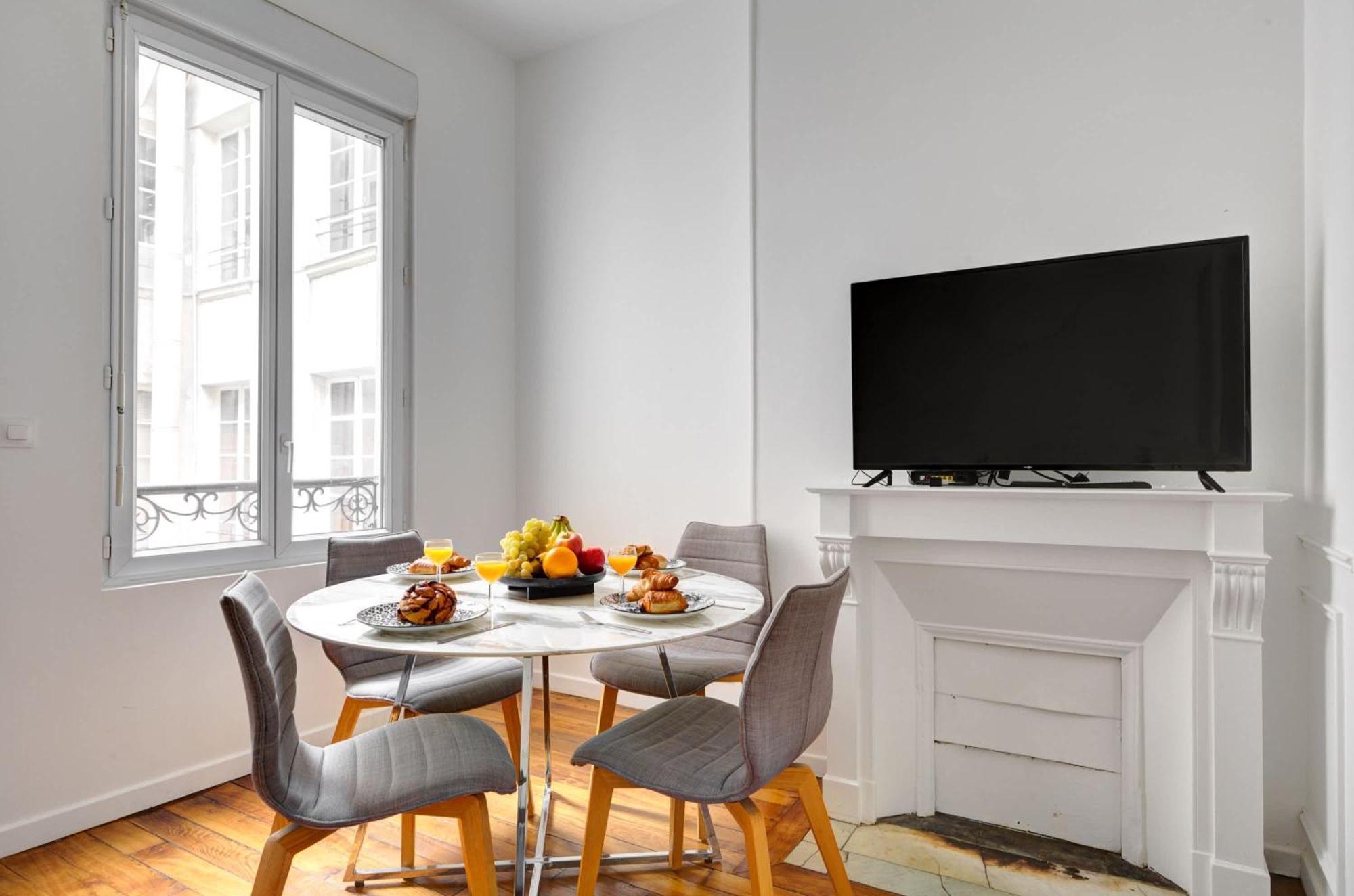 Bnbnova - 1br - Notre Dame & Seine - Latin Quarter Apartment *