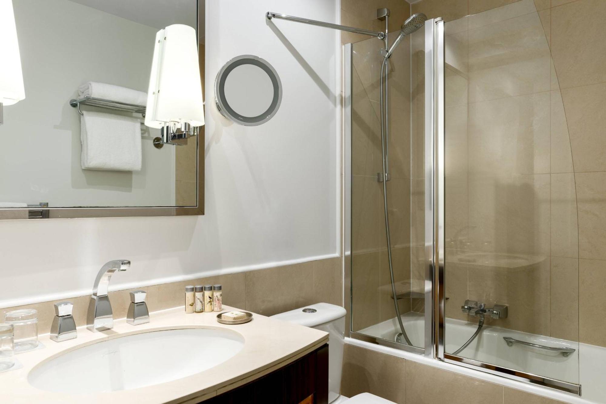 Hotel Renaissance Vendome Paris
