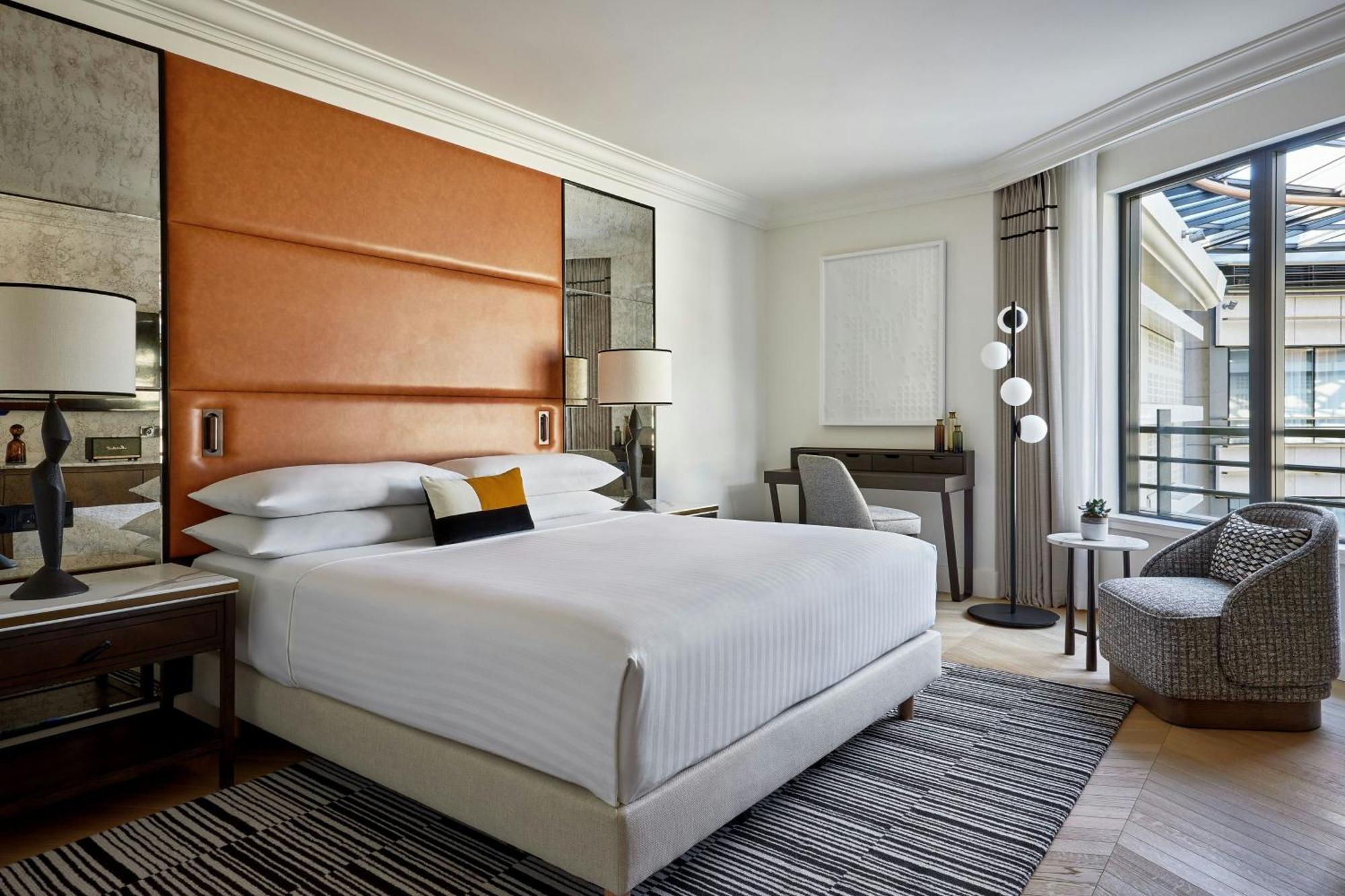 Marriott Champs Elysees 5*