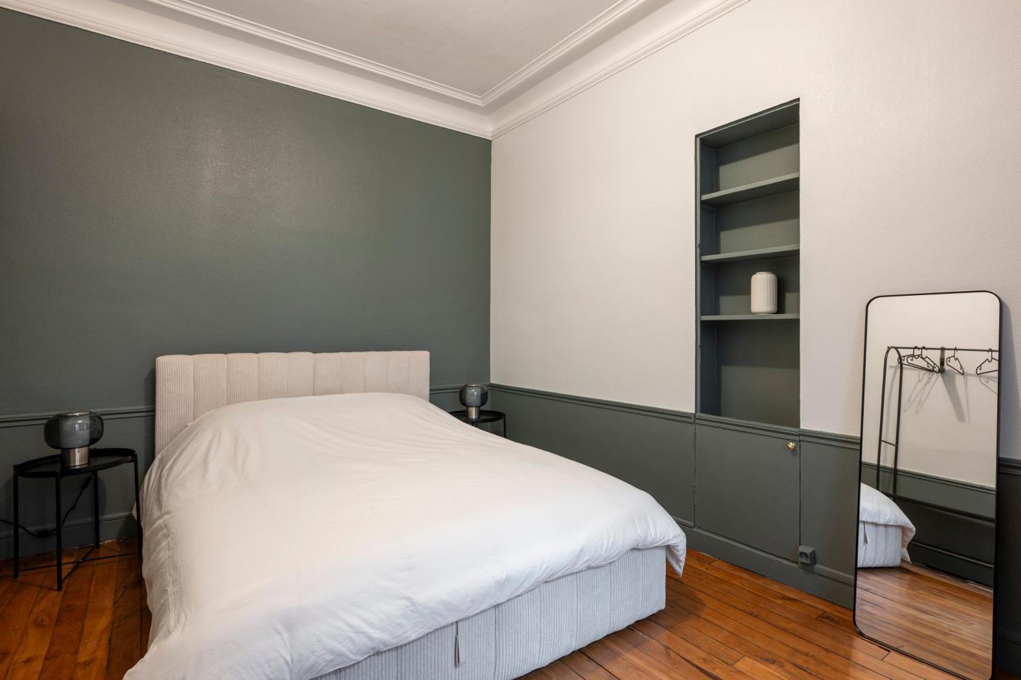 Apartment 2 Bdr Saint Lazare Galeries Lafayette 8