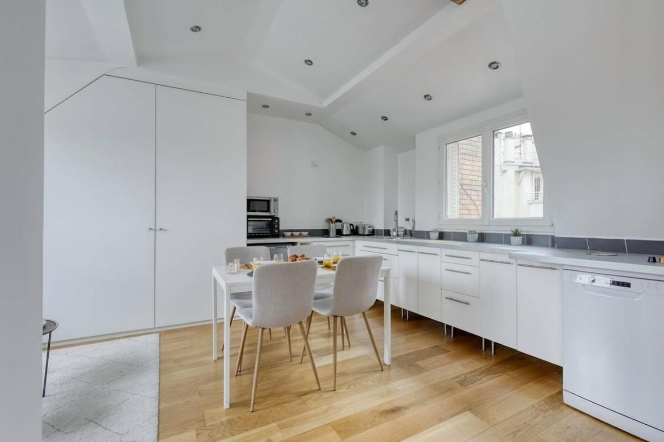 Apartment Classy, New & Large Designed - 16 Paris