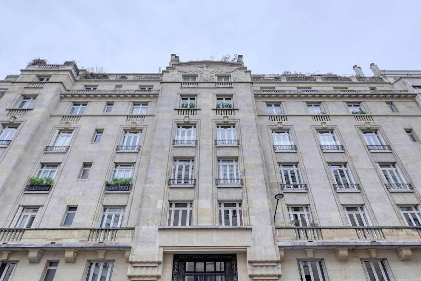 Classy, New & Large Designed - 16 Apartment Paris