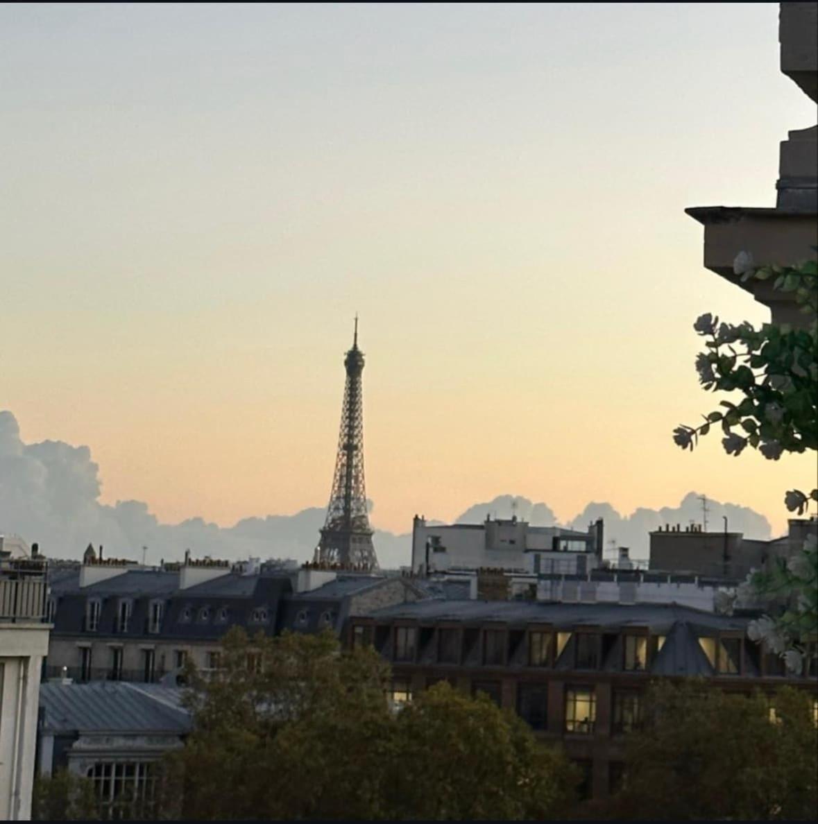 Eiffel Tower View Arc Triomphe Champs Elysees Area * Paris