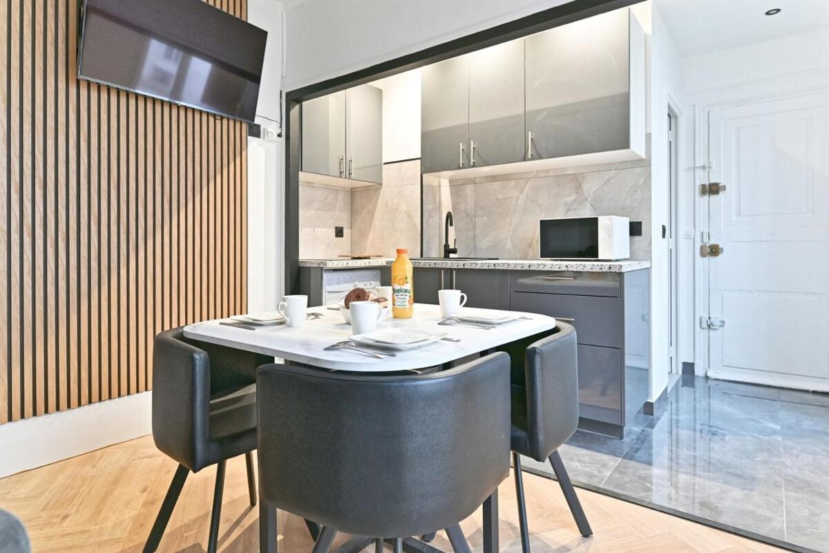 Modern Moulin Rouge Apartment Paris