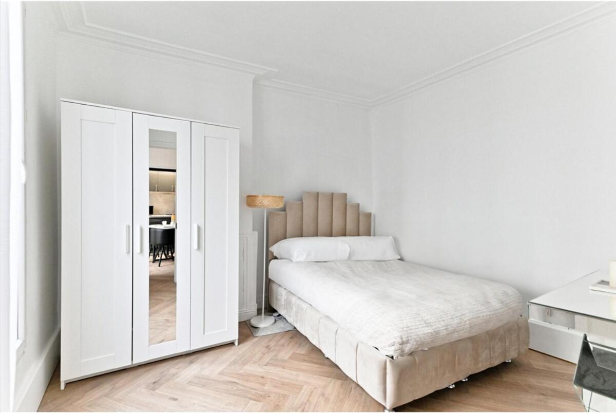 Apartment Modern Moulin Rouge Paris