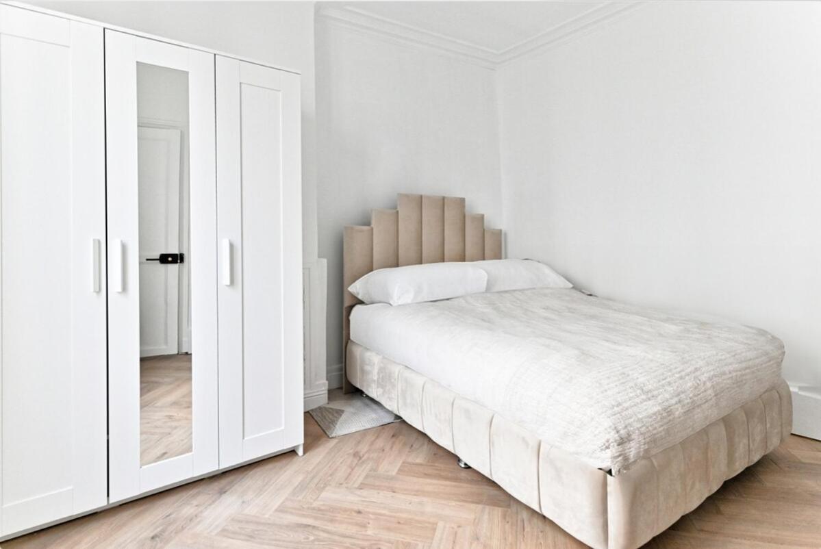 Apartment Modern Moulin Rouge *