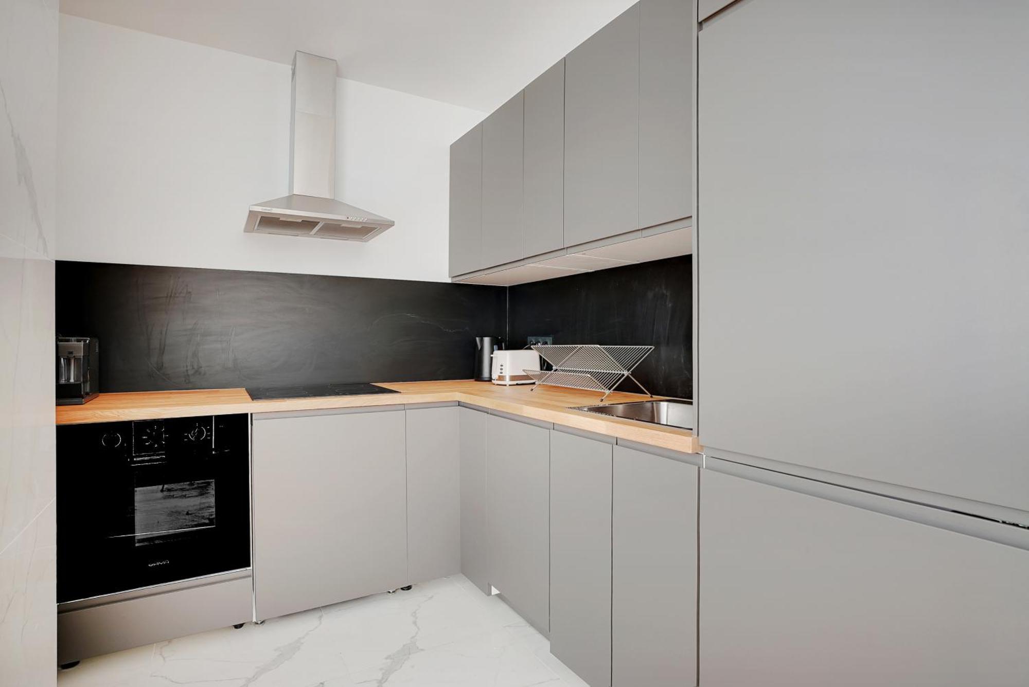 Double Ranelagh Apartment *