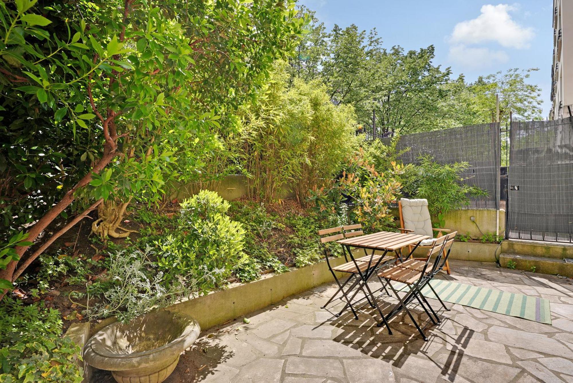 Double Ranelagh Apartment Paris