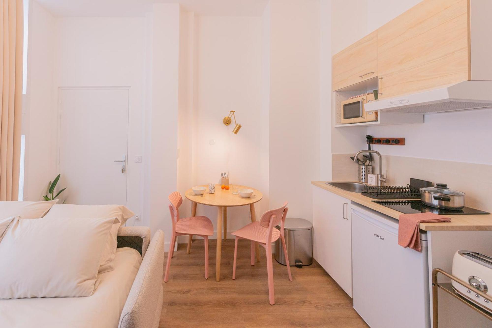 Modern In The 10th District Paris
