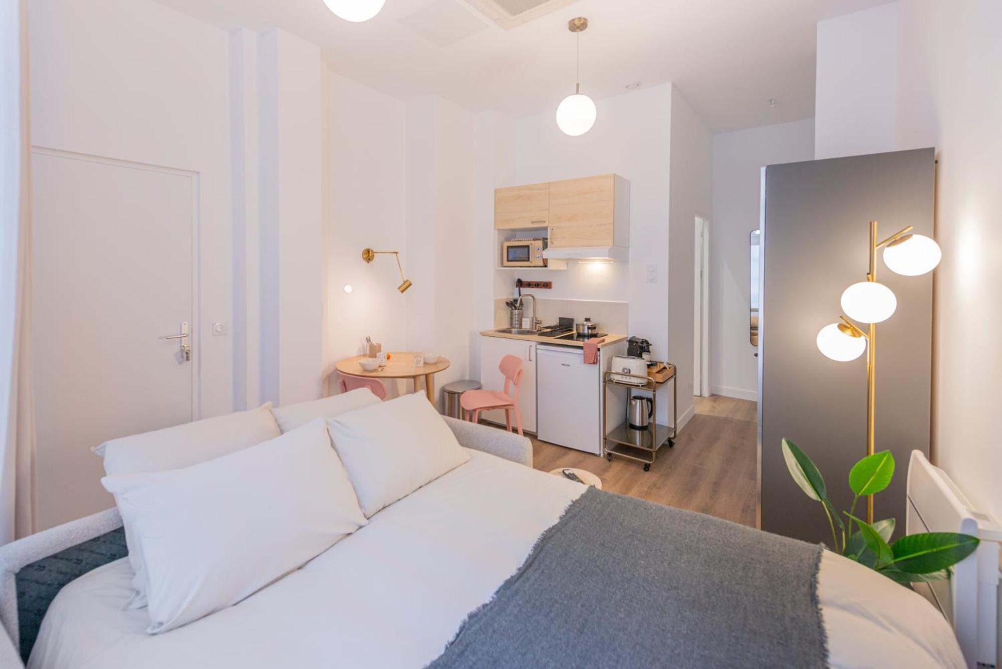 Apartment Modern In The 10th District