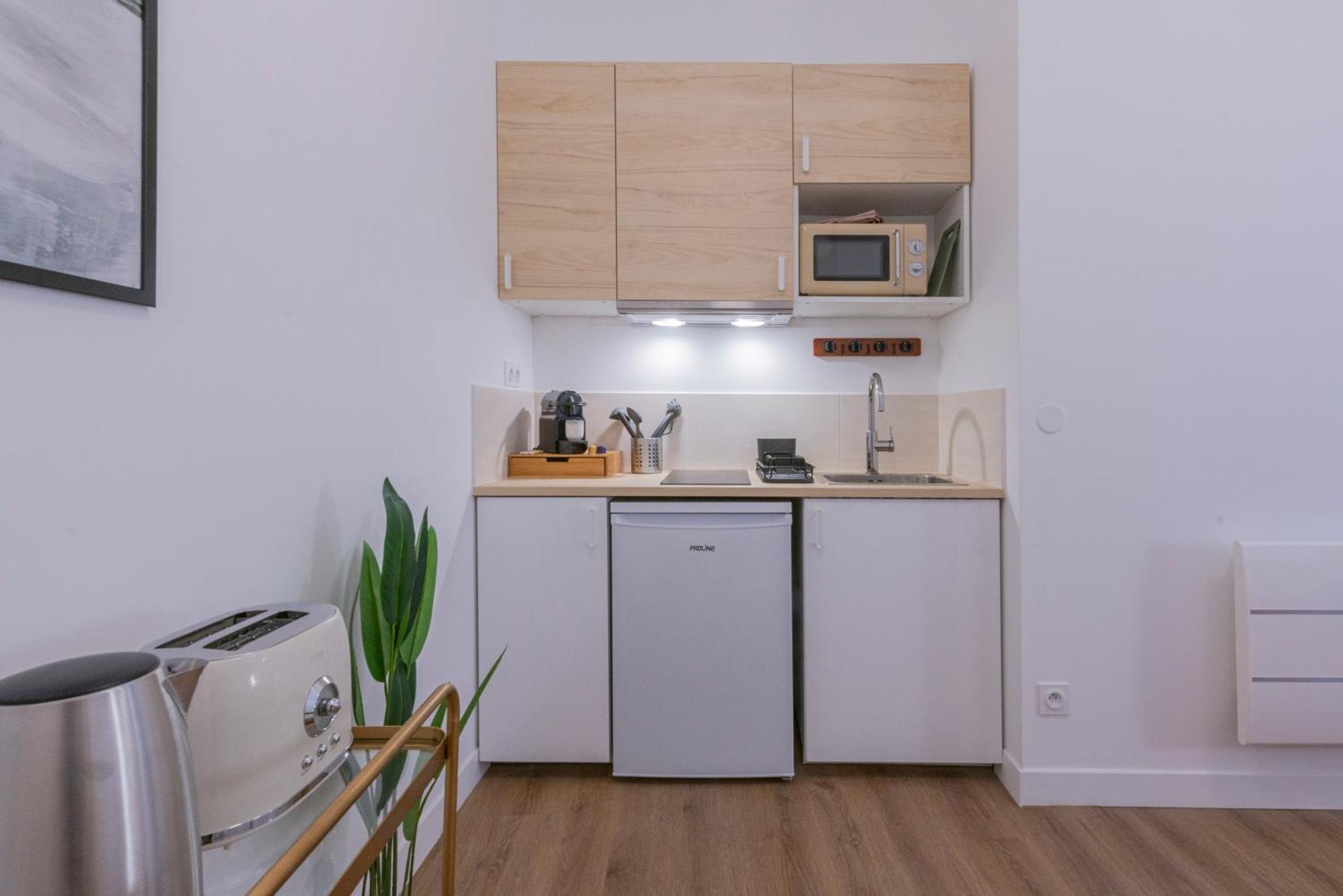 Apartment Modern In The 10th District *