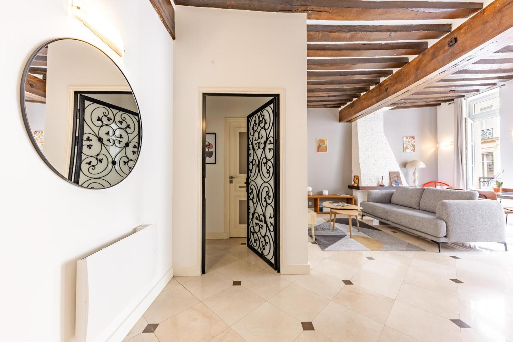 Apartment Charming 2br 6p St-germain-des-pres Paris